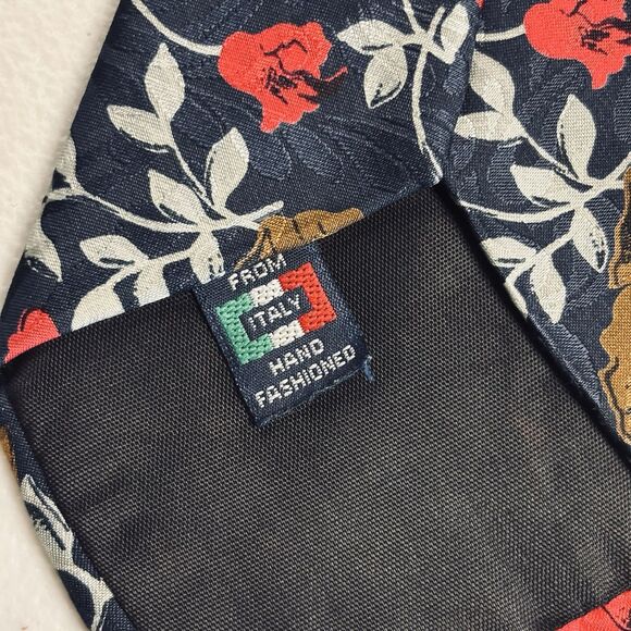 VTG Valentino Pietro Paris Rome Beverly Hills Floral Hand Fashioned  Silk Tie - Picture 8 of 10